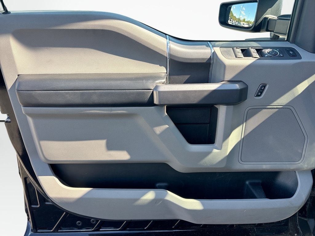 Used 2019 Ford F250 XLT w/ XLT Premium Package AWD/4WD image 26