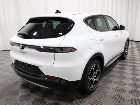 Used 2024 Alfa Romeo Tonale Ti AWD/4WD image 31