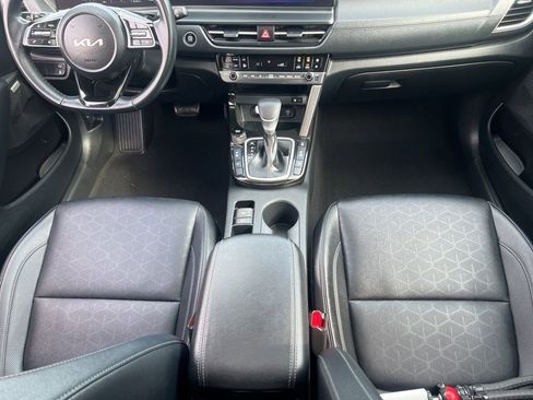 Certified 2024 Kia Seltos SX w/ SX Sunroof Package image 20