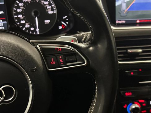 Used 2017 Audi SQ5 Premium Plus w/ Technology Package image 32