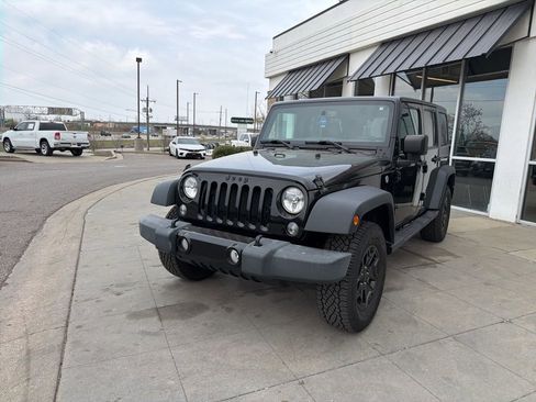 Used 2018 Jeep Wrangler Unlimited Sport image 11