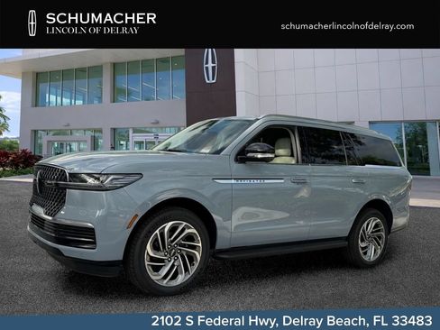 New 2026 Lincoln Navigator Premiere AWD/4WD image 3