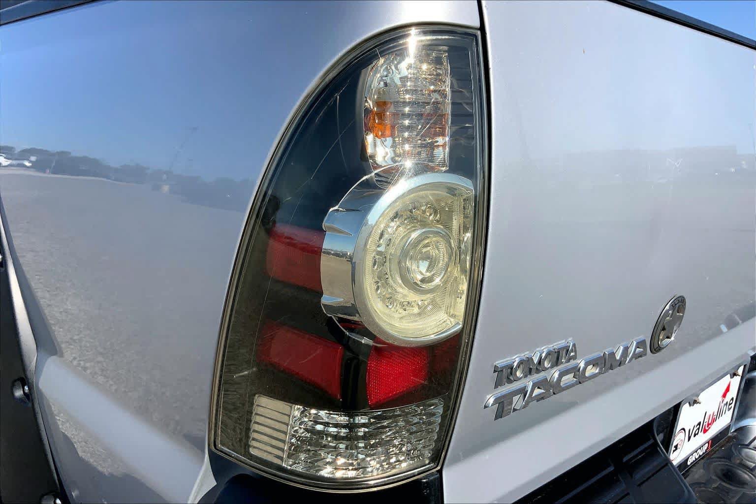 Used 2013 Toyota Tacoma PreRunner w/ SR5 Pkg RWD image 26