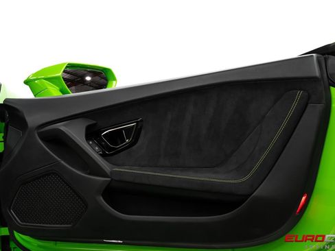 Used 2017 Lamborghini Huracan LP 610-4 AWD/4WD image 26