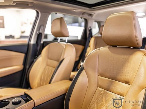 Used 2022 Nissan Rogue Platinum w/ Head-Up Display Package image 18