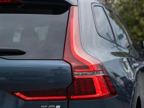 New 2026 Volvo XC60 T8 Ultra w/ Protection Package Premier image 7