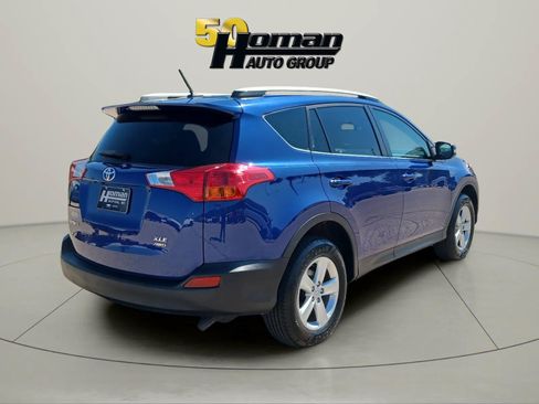Used 2014 Toyota RAV4 XLE AWD/4WD image 5