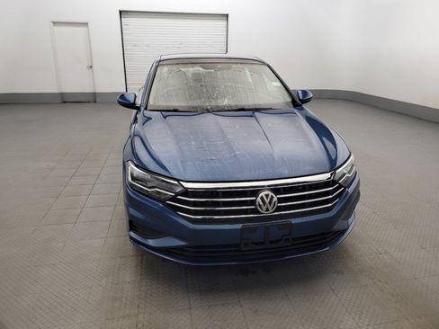Used 2019 Volkswagen Jetta SE w/ Cold Weather Package FWD image 14