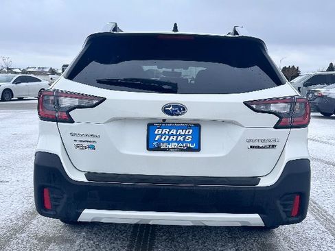 Used 2022 Subaru Outback Touring XT image 6