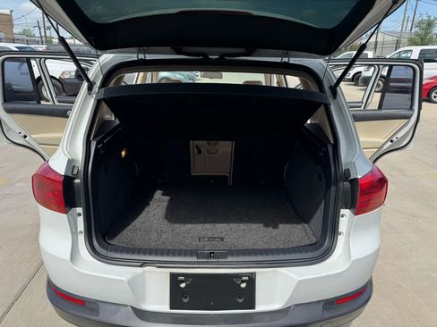 Used 2016 Volkswagen Tiguan S image 31
