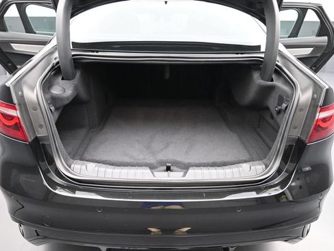 Certified 2024 Jaguar XF R-Dynamic SE AWD/4WD image 15