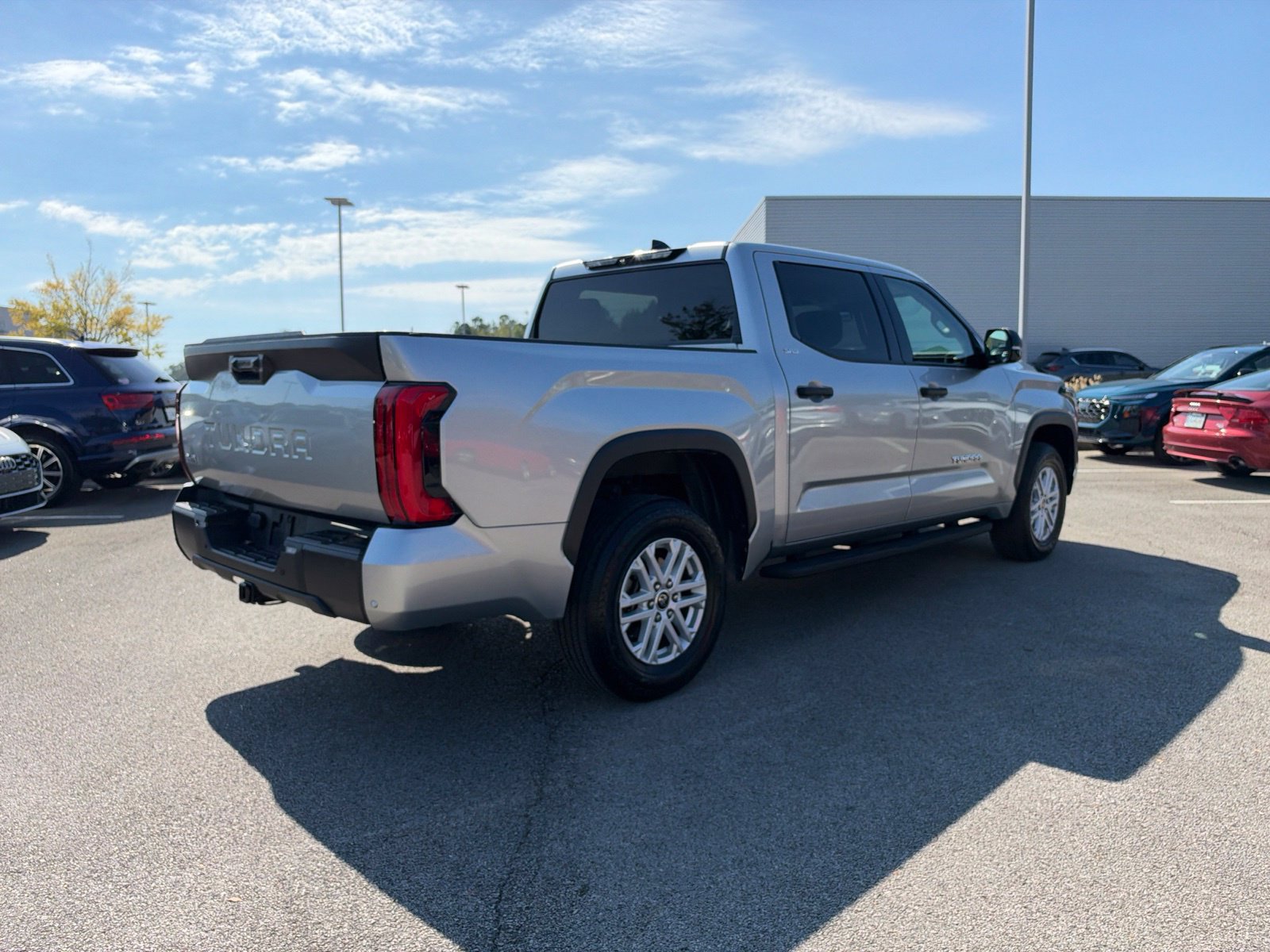 Used 2023 Toyota Tundra SR5 w/ SR5 Convenience Package AWD/4WD image 5