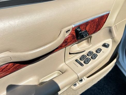 Used 2001 Mercury Grand Marquis GS RWD image 26