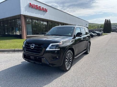 Used 2024 Nissan Armada SL w/ Midnight Edition Package AWD/4WD image 4