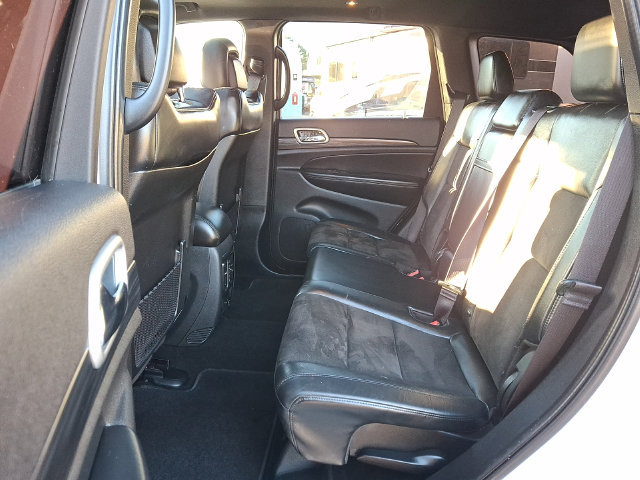 Used 2020 Jeep Grand Cherokee Altitude AWD/4WD image 13