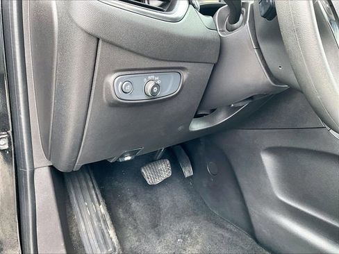 Used 2024 Chevrolet Equinox LS AWD/4WD image 30