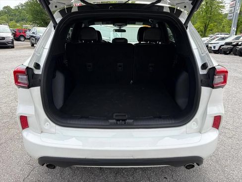 Used 2024 Ford Escape ST-Line Select AWD/4WD image 25