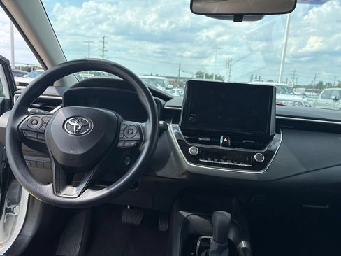 Used 2026 Toyota Corolla LE FWD image 22