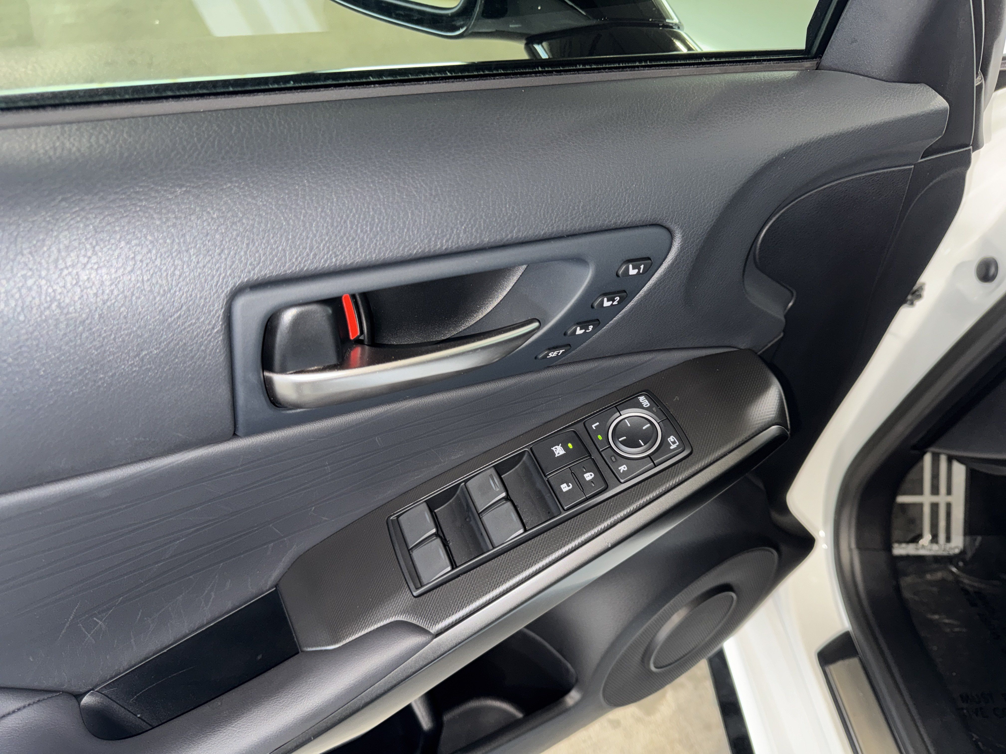 Used 2025 Lexus IS 350 F Sport RWD image 17