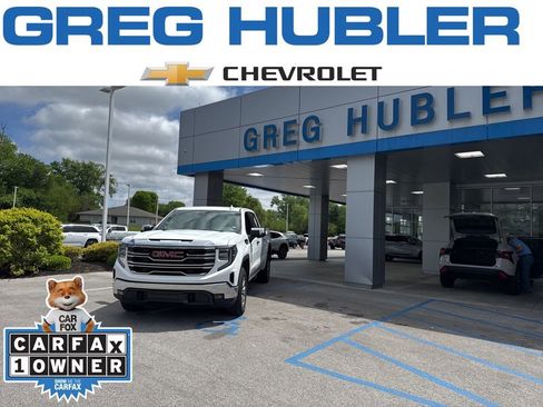 Used 2025 GMC Sierra 1500 SLT AWD/4WD image 1
