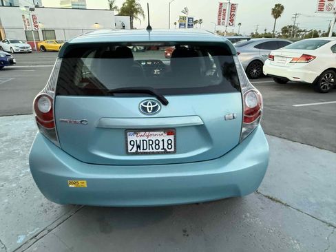 Used 2014 Toyota Prius C Two image 3