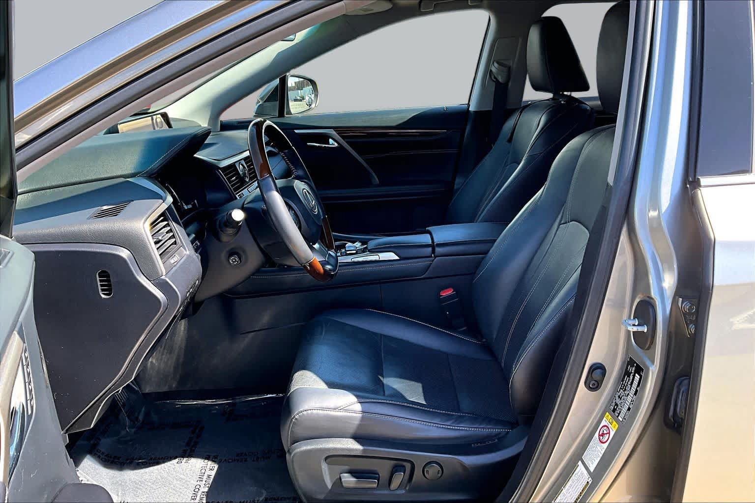 Used 2019 Lexus RX 450hL Premium w/ Premium Package AWD/4WD image 7