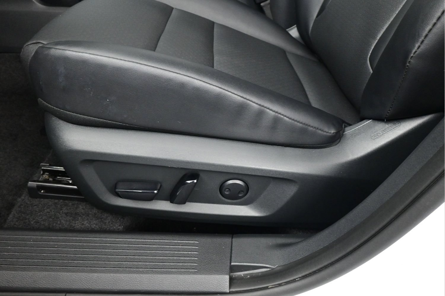 Certified 2026 Nissan Rogue Dark Armor AWD/4WD image 10