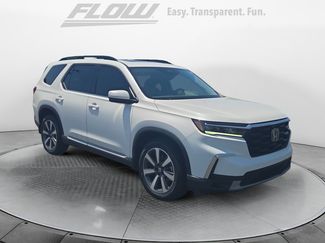 Certified 2025 Honda Pilot Touring video 1