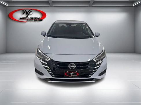 Used 2025 Nissan Versa SV w/ Trunk Package FWD image 2