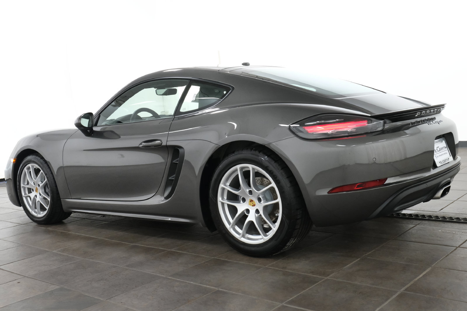 Used 2021 Porsche 718 Cayman RWD image 4