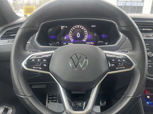 Used 2024 Volkswagen Tiguan SE R-Line image 21