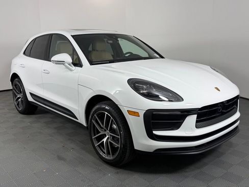 New 2026 Porsche Macan AWD/4WD image 9