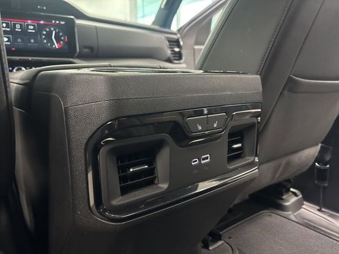 Used 2024 GMC Sierra 1500 AT4 w/ AT4 Preferred Package image 31