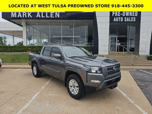 Used 2022 Nissan Frontier SV AWD/4WD image 1