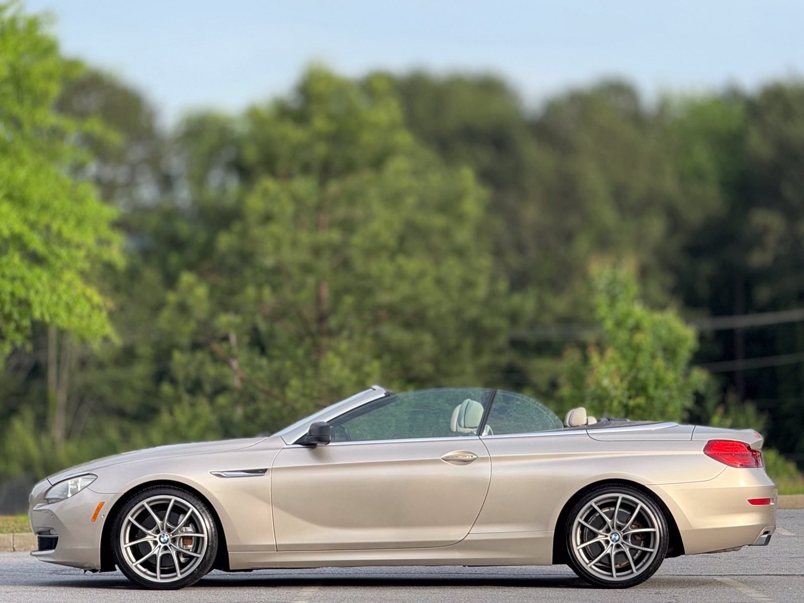 Used 2012 BMW 650i Convertible w/ Driver Assistance Pkg RWD image 8