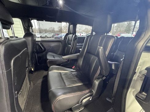Used 2020 Dodge Grand Caravan GT image 12