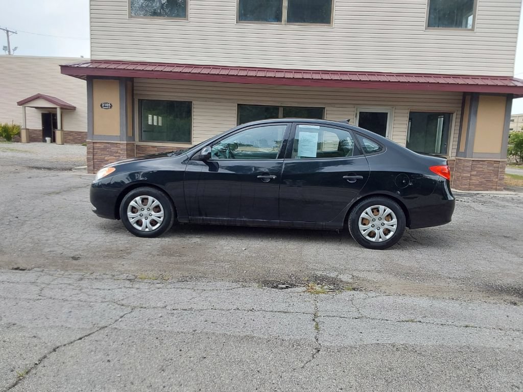 Used 2010 Hyundai Elantra GLS FWD image 1