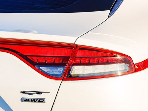 Used 2022 Kia Stinger GT2 image 10