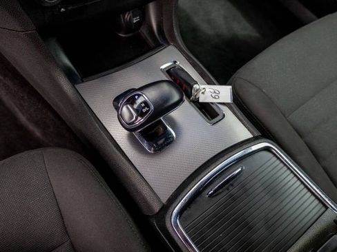 Used 2013 Dodge Charger SE w/ Sport Appearance Group image 41