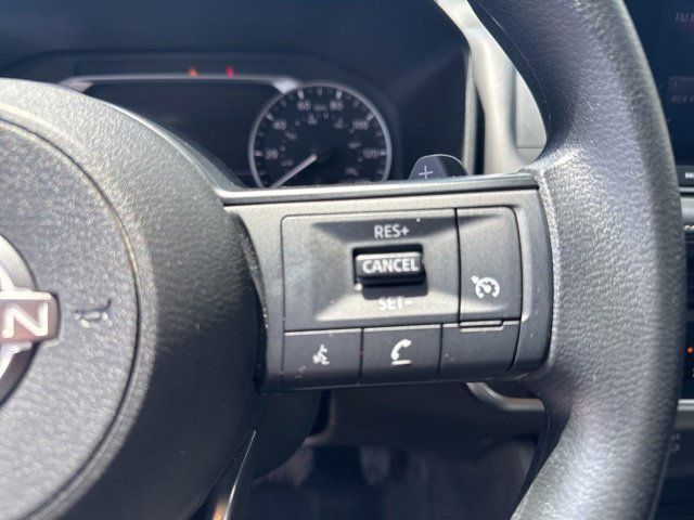 Used 2024 Nissan Rogue S AWD/4WD image 12