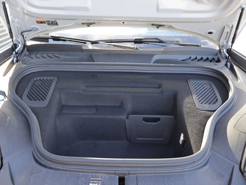 Certified 2025 Porsche Macan 4 Electric AWD/4WD image 29