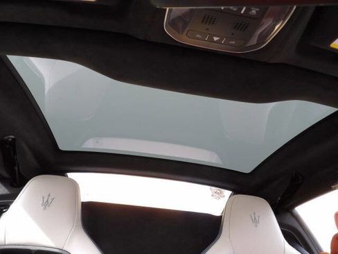 Used 2023 Maserati MC20 Spyder image 49