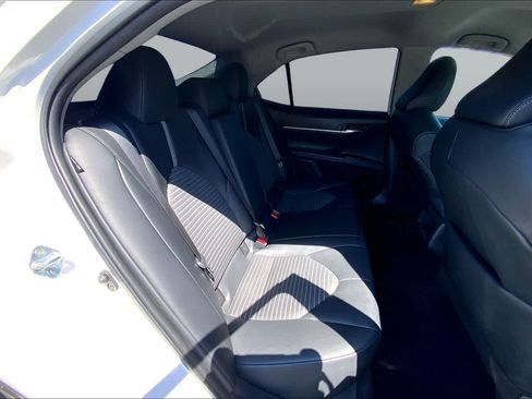 Used 2022 Toyota Camry SE w/ Carpet Mat Package (TMS) FWD image 19