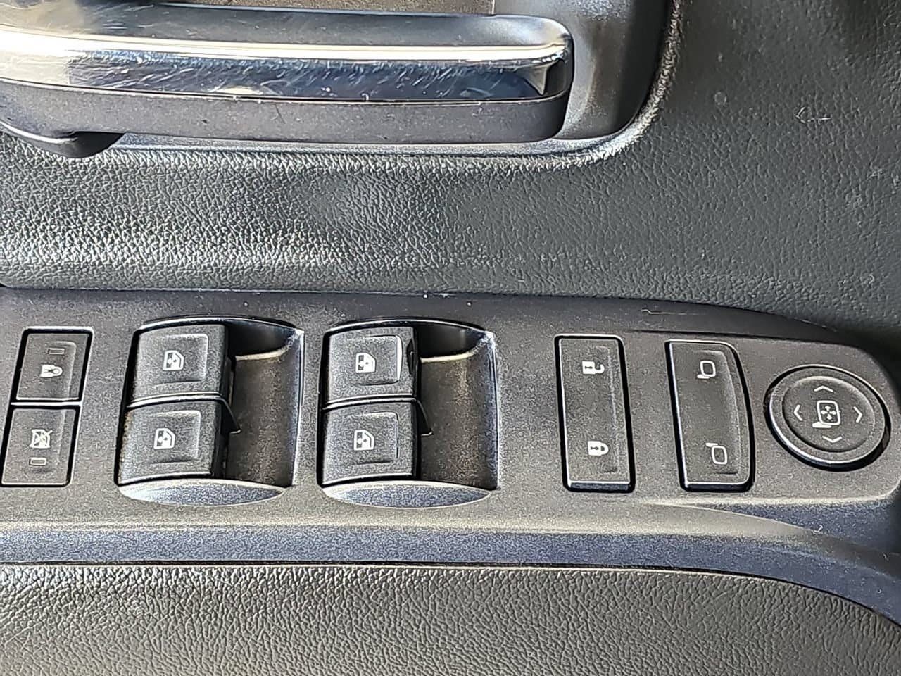 Used 2015 GMC Sierra 1500 4x4 Double Cab image 29