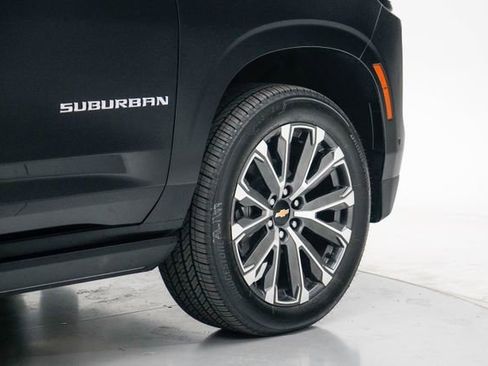 New 2026 Chevrolet Suburban High Country AWD/4WD image 8