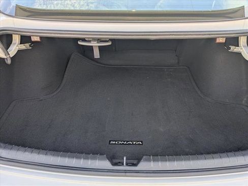 Used 2021 Hyundai Sonata SE w/ Cargo Package image 6