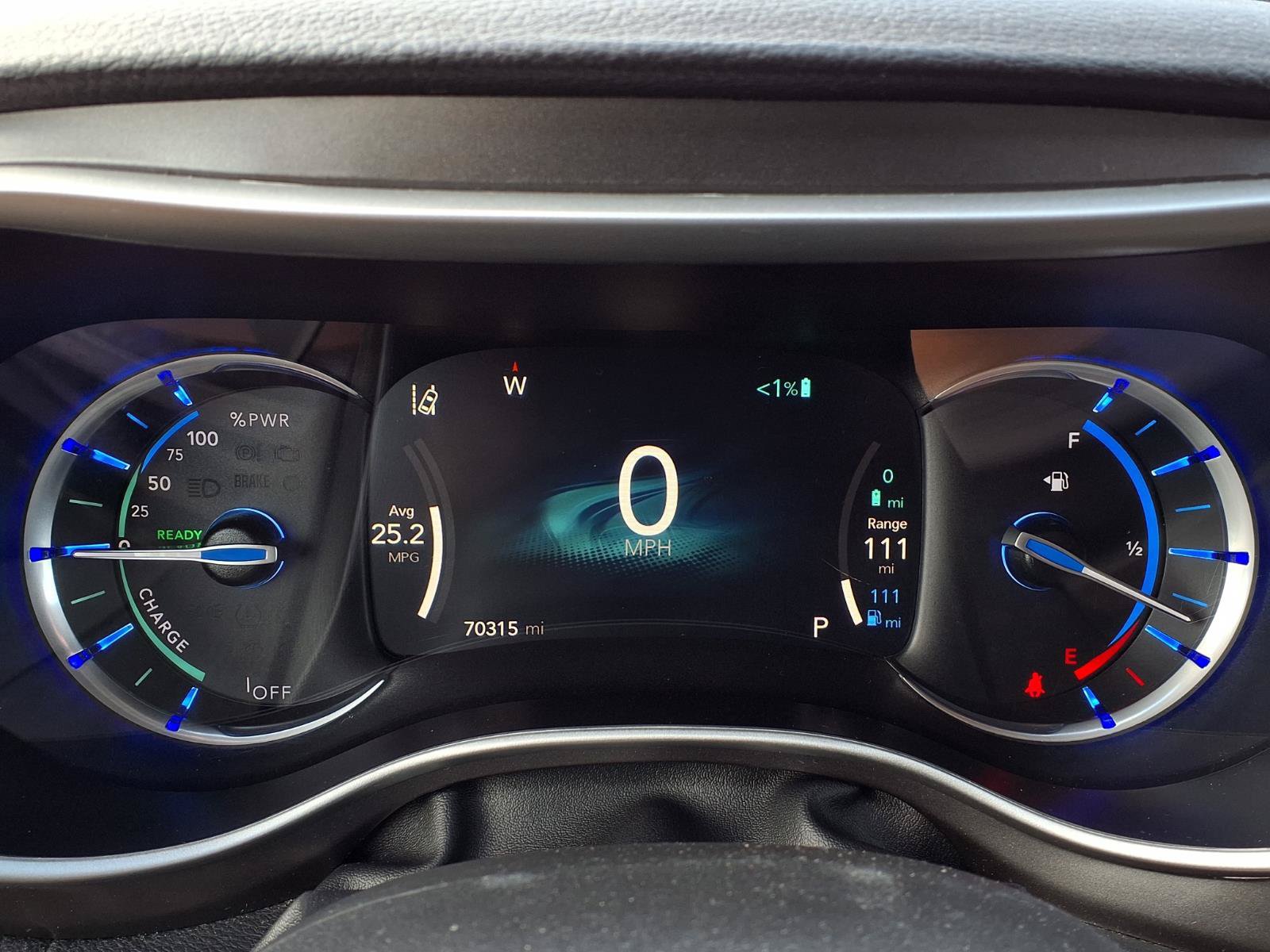 Used 2024 Chrysler Pacifica Limited FWD image 18