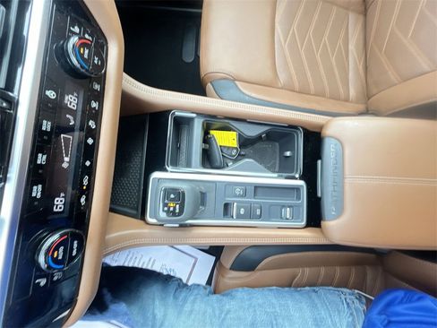 Used 2024 Nissan Pathfinder Platinum w/ Cargo Package image 20