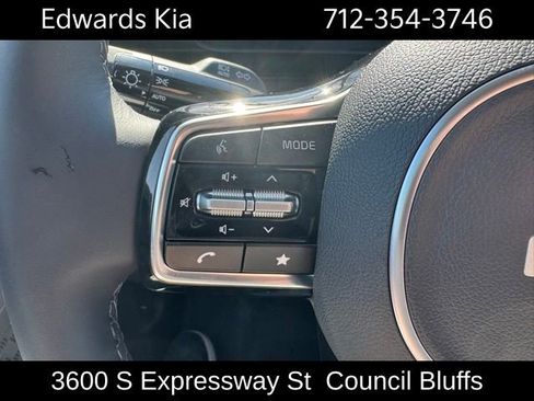 New 2026 Kia Carnival EX FWD image 18