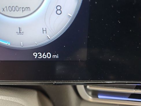 Certified 2024 Hyundai Elantra SEL image 18